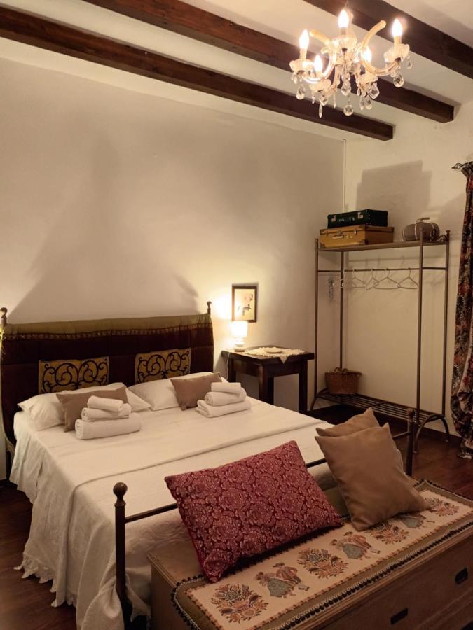 A Casa Del Nonno Bed & Breakfast Isnello Exterior photo