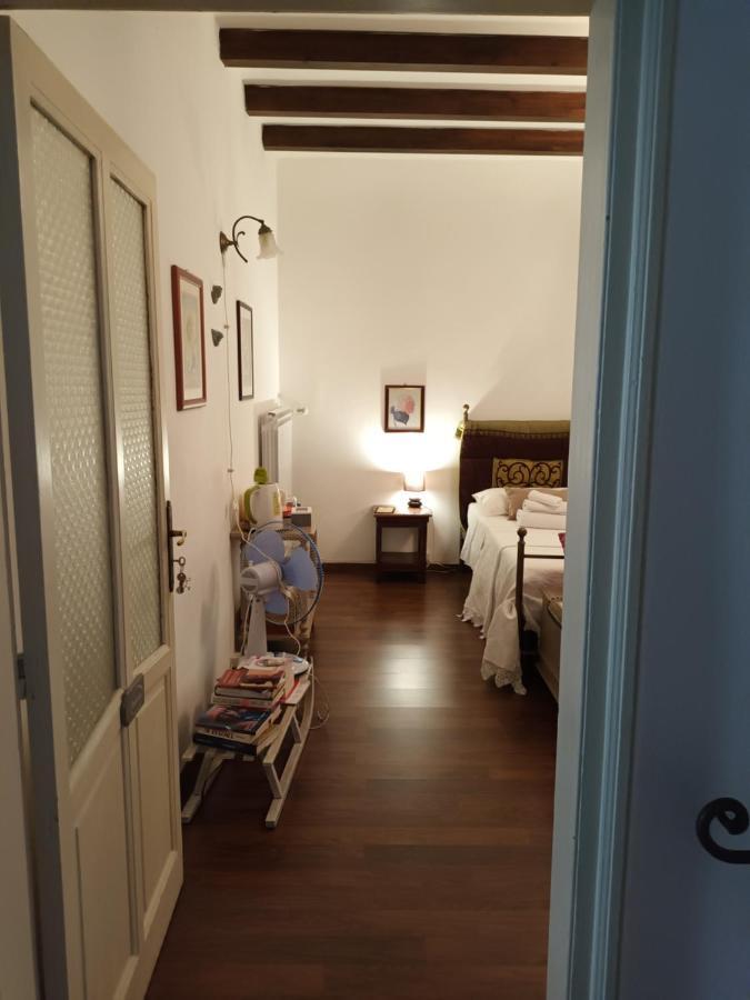 A Casa Del Nonno Bed & Breakfast Isnello Exterior photo