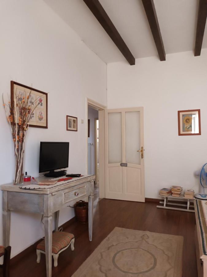 A Casa Del Nonno Bed & Breakfast Isnello Exterior photo